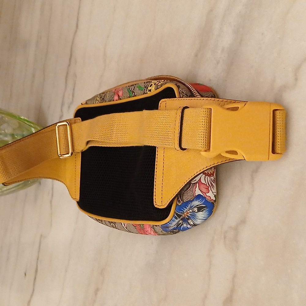 Gucci GG Supreme Floral Crossbody Bag - Yellow and Multicolor - Picture 3 of 8